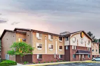 Super 8 by Wyndham Baltimore/Essex Area Các khách sạn ở 