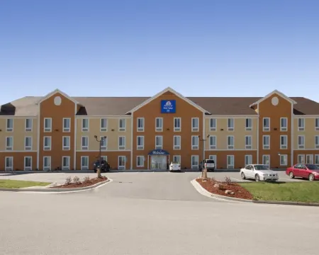 อเมริกาส์เบสต์แวลลูอินน์ เซนต์โรเบิร์ต โรงแรมในSaint Robert