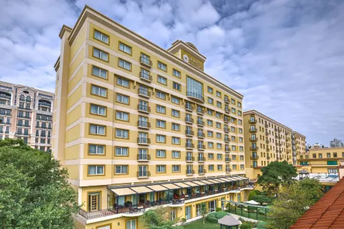 حياة ريجنسي باكو