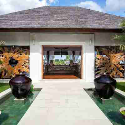 Villa Naty Hotel Exterior