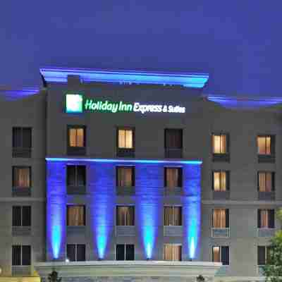 Holiday Inn Express & Suites Vaughan-Southwest Hotel Exterior