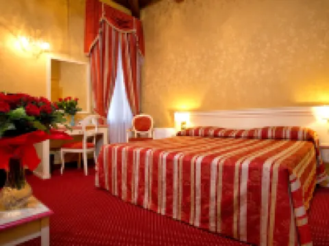 Ca' San Polo Hotels near Grand Canal