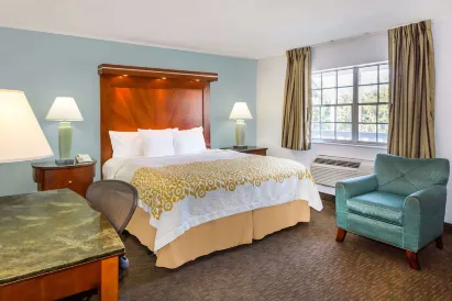 Days Inn by Wyndham Miami Airport North