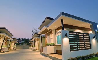 The Rich Resort - Housity