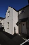 8 Varis Apartments