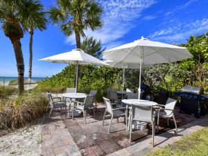 LaPlaya 109A Enjoy the Balmy Gulf Breezes in This Corner End Unit Right on the Beach