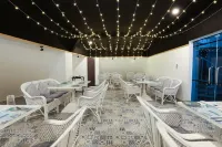 Hotel le Castle Hotels in Rudrapur