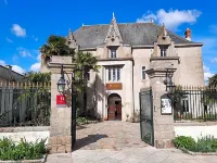 Hôtel de La Barbacane Hotel di Tiffauges