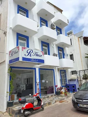 R House Hotel - Haustierfreundliche