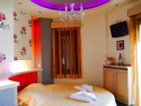 Captain's Beach Apartments Hotels near Agios Athanasios