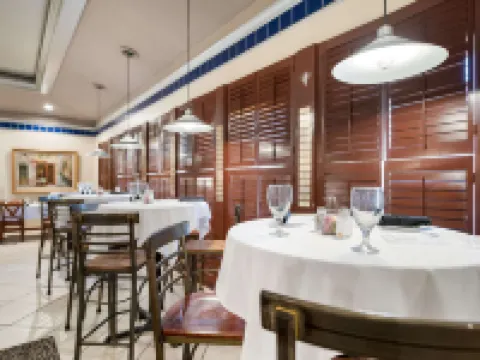 Quality Inn & Suites Lufkin Hotels in Lufkin