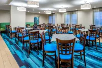La Quinta Inn & Suites by Wyndham Ocean City - فطور