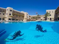 The Breakers Diving and Surfing Lodge Soma Bay - Strand