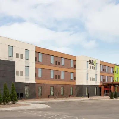 Home2 Suites by Hilton - Milwaukee Airport Hotels near Milwaukee Mitchell International Airport
