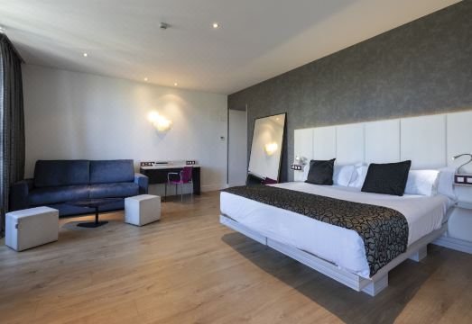 프티 팰리스 산타 바르바라