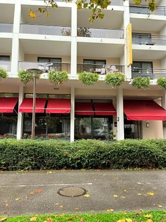 Le Jean-Sébastien Bach Отели рядом с достопримечательностью «Fontaine de Janus»