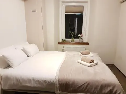 L Apartment - Housity