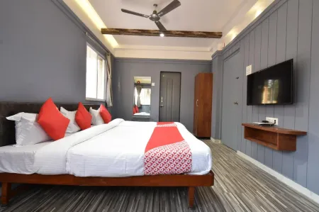 Hotel Ashirwad, Solpaur Отели в г. Солапур