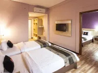 Grand Sovia Hotel Hotels in Cicendo