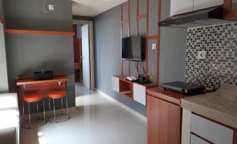 Comfortable and High Floor 2Br at Meikarta Apartment