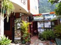 Hostal la Casa Amarilla City