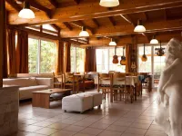 Saron Hotel