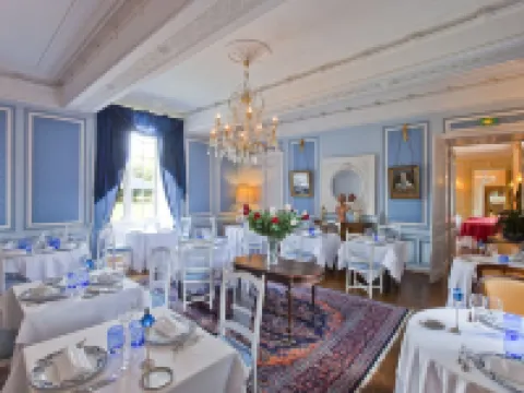 Château de la Verie Hotels in Challans