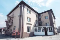Pilot Hotel