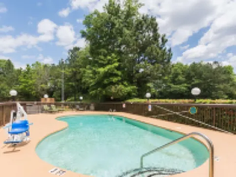 Quality Inn & Suites Rockingham Hotels in Rockingham