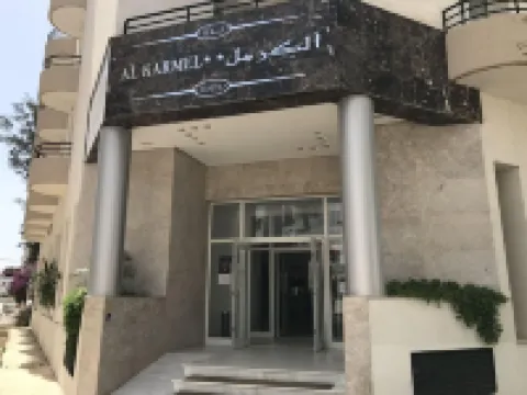 ホテル アル カーメール チュニスのホテル