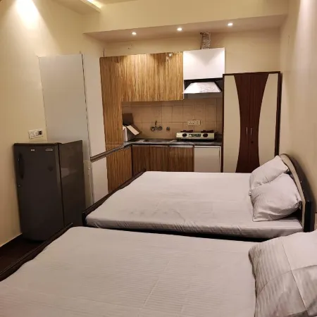 Sun Moon Residency and Apartments Отели рядом с достопримечательностью «Северный Дели»