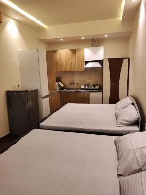 Sun Moon Residency and Apartments Hotels near Swarn Jayanti Park