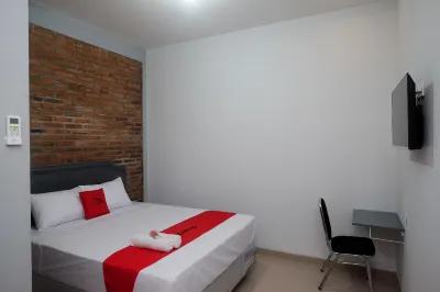 RedDoorz @ Jalan Ringroad Selatan 2 Hotel di Tirtonirmolo