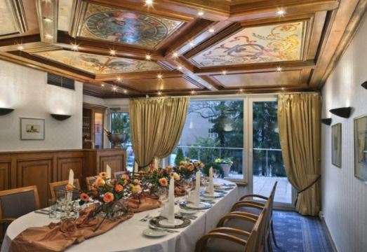 빌라 카스타니아