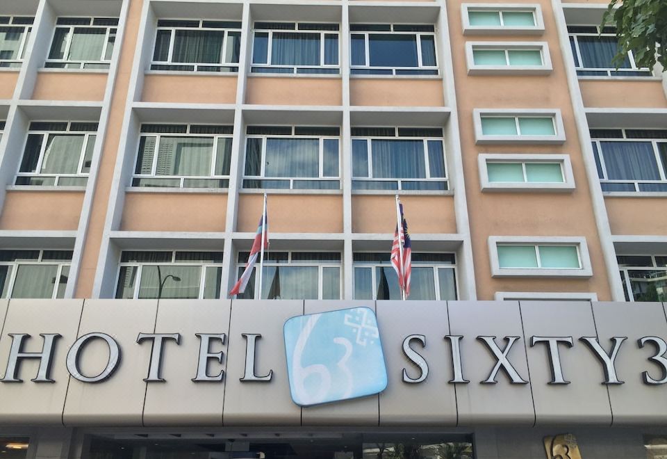 2. 호텔 식스티3..