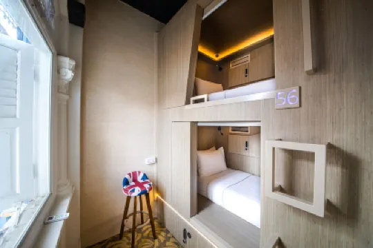 Cube Boutique Capsule Hotel @ Kampong Glam