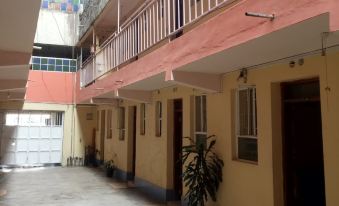 Travellers Guest House - Adults Only