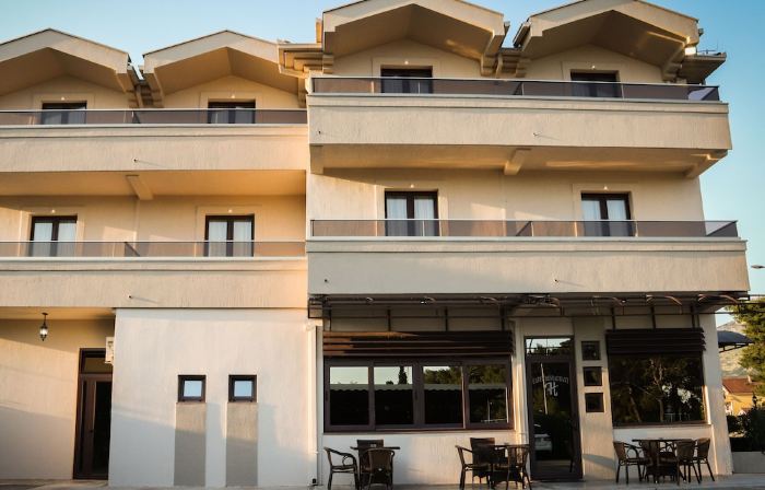 Hotel Holiday