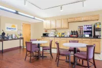 Days Inn by Wyndham Easley/Greenville/Clemson Area - Pet friendly