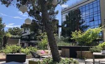 Appart' Hotel la Girafe Marseille Est - Porte d'Aubagne