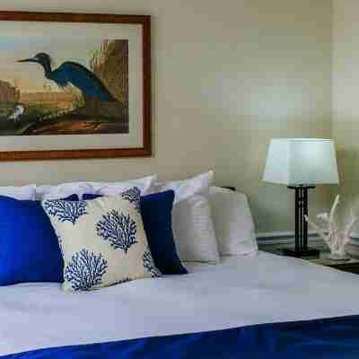 Coconut Palm Inn Rooms