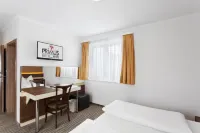 Primus Hotel & Apartments Hotels in Schwechat