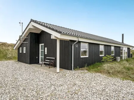 "Frido" - 400m from the Sea