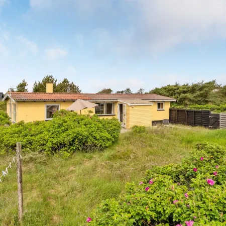 "Suki" - 650m from the Sea
