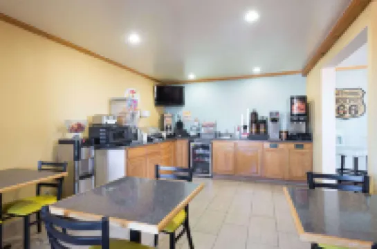 Super 8 by Wyndham Tucumcari