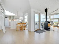 "Arnwith" - 20m from the Sea