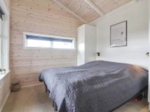 "Ariadne" - 900m from the Sea