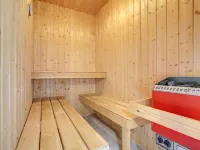 "Jaskirt" - 125m from the Sea