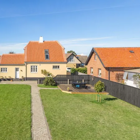 "Kätlin" - 1.1km from the Sea
