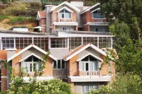 Cottages by The Creek. Hotels near Cave (Dolmen) Kodaikanal
